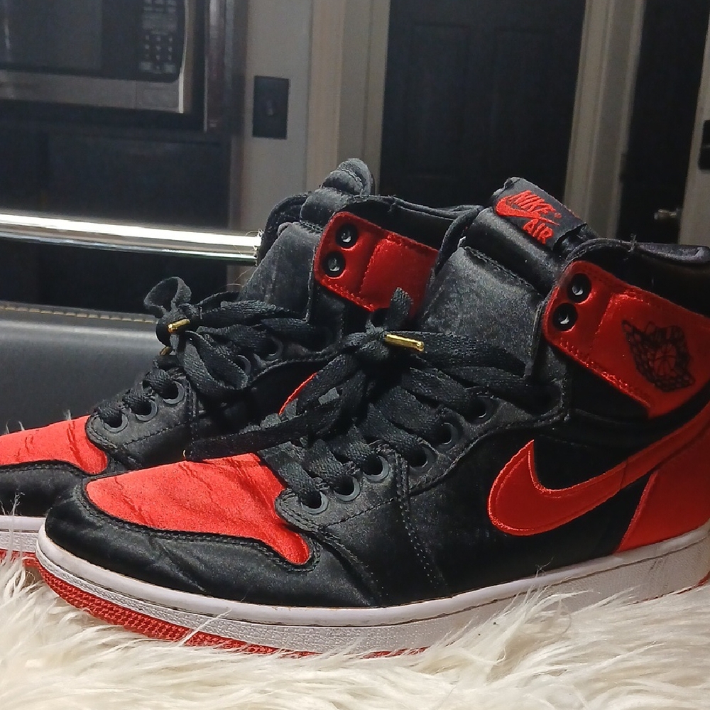Nike Black and Red High-Top Sneakers with Air Cushioning